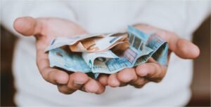 Έρχονται δύο νέα επιδόματα το φθινόπωρο-Ποιοι είναι οι δικαιούχοι και πώς θα τα λάβουν – enikonomia.gr