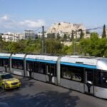 Τροχαίο στον Πειραιά: Λεωφορείο συγκρούστηκε με τραμ – 30 ελαφρα τραυματίες