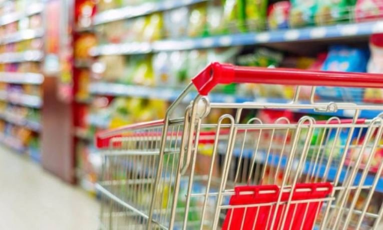 Ακρίβεια: Πονοκέφαλος για τους καταναλωτές οι μεγάλες αυξήσεις στα τρόφιμα- Συνεχίζεται το «ράλι» στα