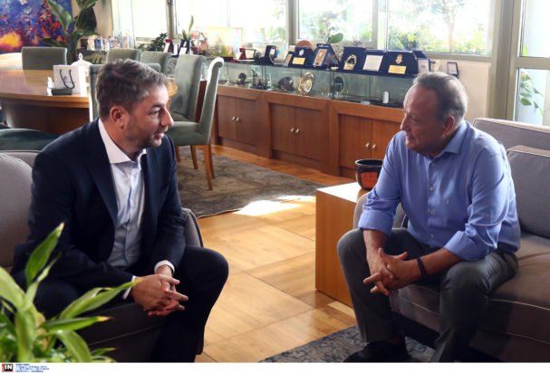 Συνάντηση Ανδρουλάκη – Αγγελούδη: «Απέναντι στην αποδυνάμωση του κοινωνικού κράτους δική μας προτεραιότητα η