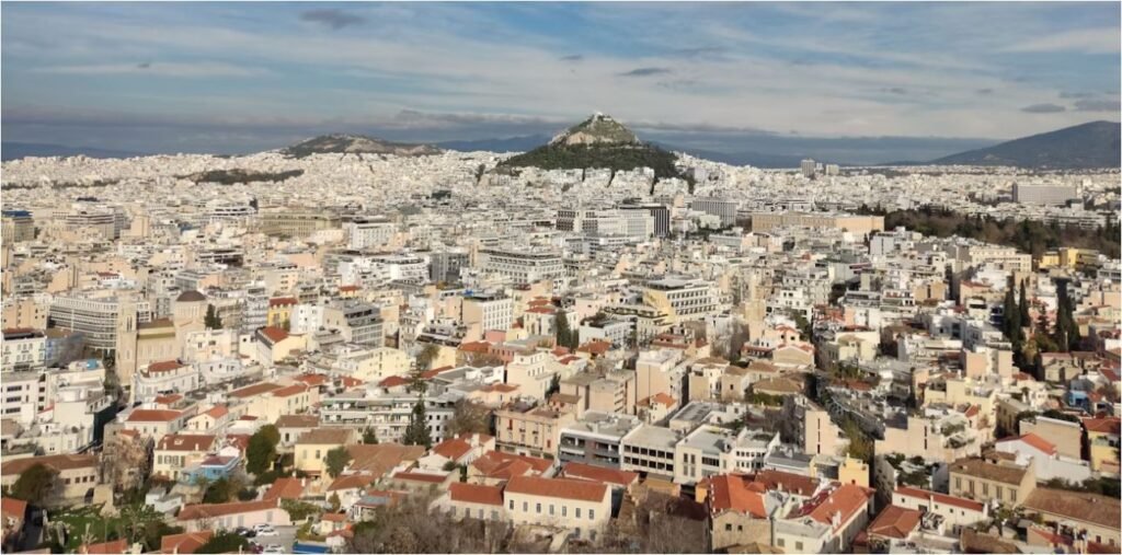 Ανατροπή με το «μπλόκο» στα Airbnb: Σε ποιες περιοχές δεν θα επεκταθεί τελικά η απαγόρευση για νέες άδειες –