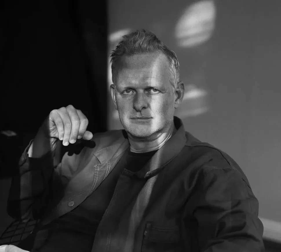 Θέατρο του Νέου Κόσμου: Τόμας Όστερμάιερ, Σέρχιο Μπλάνκο και 12 ακόμη παραγωγές για την νέα θεατρική περίοδο