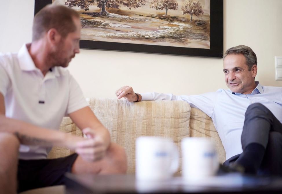 Μητσοτάκης: Επισκέφθηκε δικαιούχο του προγράμματος κατ’ οίκον παράδοσης Φαρμάκων Υψηλού Κόστους – Βίντεο