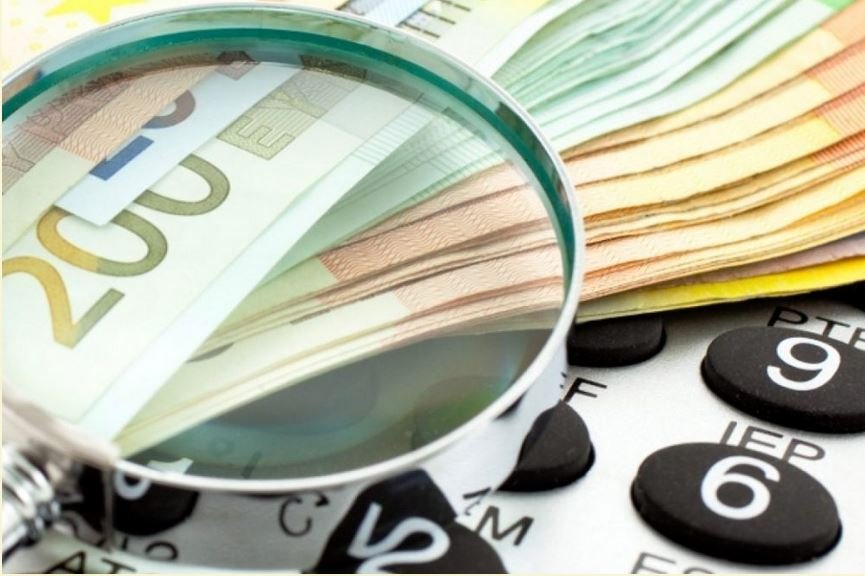 Τραπεζικές επιταγές: Σε ποιες περιπτώσεις επιβάλλει πρόστιμα η Εφορία – enikonomia.gr