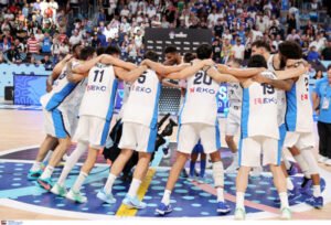 Μητσοτάκης για Εθνική Ελλάδος: Το χάλκινο μετάλλιο λάμπει σαν χρυσό στα μάτια όλων μας – Ψηλά η γαλανόλευκη 