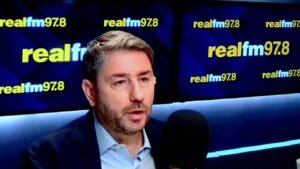 Ανδρουλάκης στον Realfm 97,8: «Ο Αλέξης Τσίπρας πρέπει να ξεκαθαρίσει τη θέση του, ή θα μείνει στο κόμμα του ή θα το διασπάσει» – Τι είπε για τις μετεκλογικές συνεργασίες