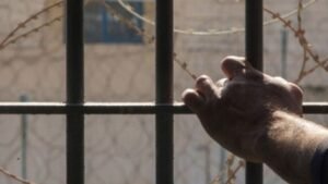 Στη φυλακή για τους εμπρησμούς στον Υμηττό ο 32χρονος κατηγορούμενος