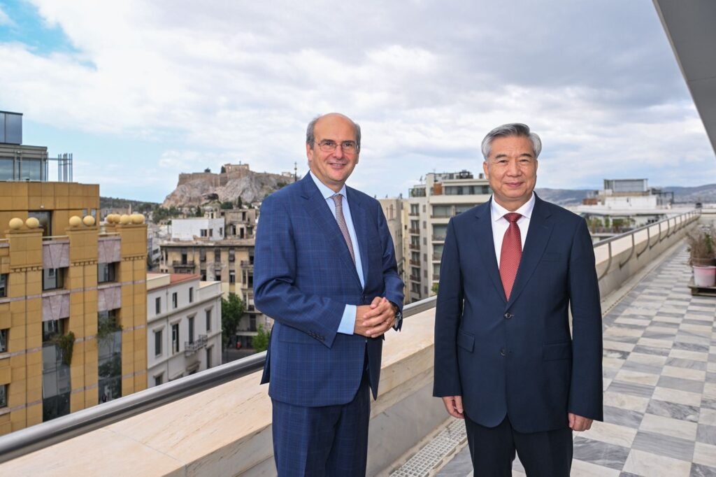 Κωστής Χατζηδάκης: Συναντήθηκε με τον Li Xi, ανώτερo αξιωματούχο του ΚΚ Κίνας