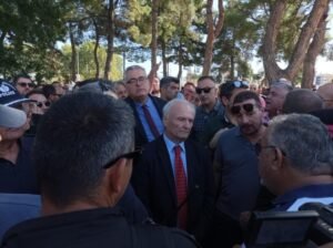 Σέρρες: Ένταση στη συνάντηση αγροτών με τον Γιάννη Ανδριανό