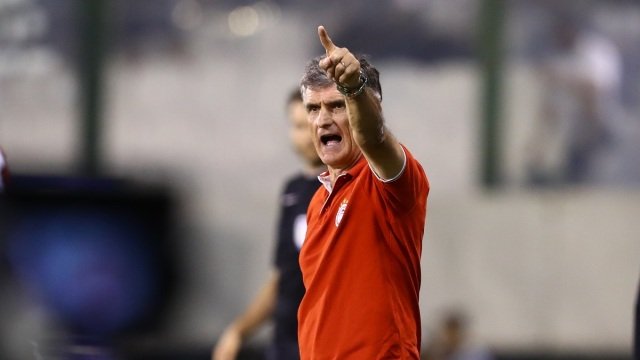 Ολυμπιακός: Δεν το πίστευε ο Μεντιλίμπαρ – “Γιατί να υπάρχει το VAR;”