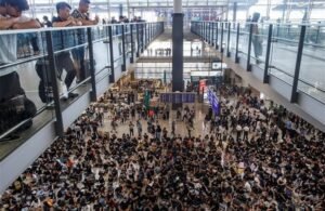 Χονγκ Κονγκ: Ενδεχόμενο αναστολής των πτήσεων για 36 ώρες, για έναν από τους ισχυρότερους τυφώνες