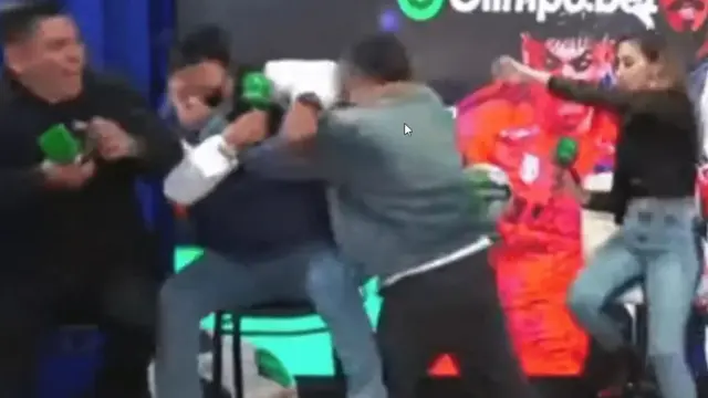 Περού: Δημοσιογράφοι έπαιξαν ξύλο στον “αέρα” μετά από τελικό ποδοσφαίρου (Βίντεο)