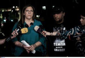 Ζωή Κωνσταντοπούλου για Τέμπη: «Οι γονείς λένε ότι ‘θάψατε τα παιδιά μας, δεν θα θάψετε την αλήθεια’»