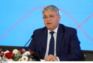 Βουλή: Στους οκτώ βουλευτές πέφτει η δύναμη της «Νίκης» μετά τη διαγραφή Βρεττού