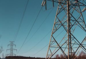 Ανοδικές τάσεις στο ρεύμα: Στα 90 ευρώ η τιμή χονδρικής – Το αυξανόμενο ενεργειακό κόστος πιέζει και τις