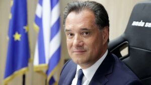 Άδωνις Γεωργιάδης: Απειλεί με μήνυση χρήστη στο «Χ» για ψευδή δήλωση σχετικά με τον Πάνο Ρούτσι