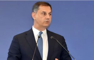 Επαφές Χάρη Θεοχάρη με επενδυτές και επιχειρηματίες στη Νέα Υόρκη – Οι προτεραιότητες της ελληνικής