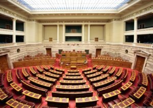 «Μην πάθω τίποτα» – Η ασυνήθιστη φράση στο «πόθεν έσχες» πολιτικού