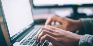 Νομοσχέδιο ΔΕΘ: Όλες οι φοροελαφρύνσεις και τα μέτρα στήριξης – Τι προβλέπεται για ΕΝΦΙΑ, ΦΠΑ και τεκμήρια