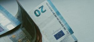 Συντάξεις Νοεμβρίου 2025: Σε 2 φάσεις η καταβολή τους – Αυτές είναι οι δύο ημερομηνίες-κλειδιά – enikonomia.gr