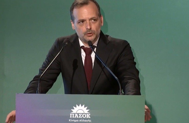 Δούκας: “Όχι” σε τουριστικό mall γύρω από την Ακρόπολη
