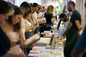 Από το Φανζίν στην Ποίηση: Το Athens Art Book Fair επιστρέφει στην καρδιά της Αθήνας