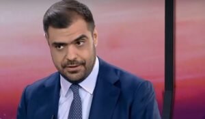 Παύλος Μαρινάκης: «Η θέση του κυβερνητικού εκπροσώπου είναι “ηλεκτρική καρέκλα” – Οφείλεις να την