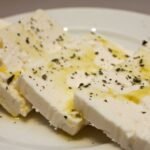 Φέτα και Ελαιόλαδο: Οι Δύο Ελληνικοί «Πρεσβευτές» που Συνεισφέρουν 2,1 δισ. ευρώ στις Εξαγωγές – Τι Αλλάζει με το Νέο Ελαιοκομικό Μητρώο