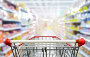 Μετωπική σύγκρουση με την ακρίβεια – Έρχονται μειώσεις σε 1.000 προϊόντα και σαρωτικοί έλεγχοι – Τι δείχνει