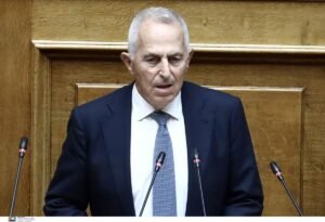 Ευάγγελος Αποστολάκης: Η παραίτηση Τσίπρα είναι «έκρηξη», θα προκαλέσει πολλές πολιτικές εξελίξεις