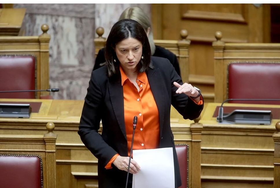 Βουλή – Κεραμέως: Θα υπερασπιστούμε το νομοσχέδιο μέχρι κεραίας γιατί στηρίζει τους εργαζόμενους – Την