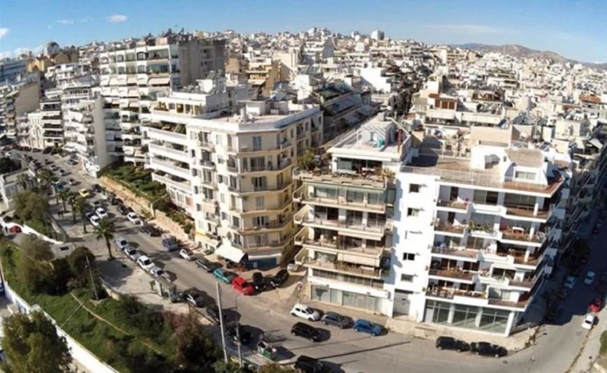 Μεγάλη αύξηση στις γονικές παροχές και δωρεές: Δέλεαρ το αφορολόγητο των 800.000 ευρώ – Ποιες είναι οι