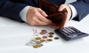Νομοσχέδιο ΔΕΘ: Σε δημόσια διαβούλευση έως τις 22 Οκτωβρίου – Αναλυτικά όλες οι φορολογικές και μισθολογικές