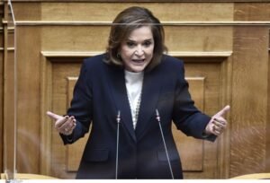 Ντόρα Μπακογιάννη για Σαμαρά: Έχει κόψει καιρό τις γέφυρες – Δεν ξέρω αν θα τολμήσει να κάνει κόμμα