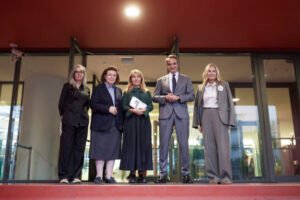 Κυριάκος Μητσοτάκης και Μαρέβα Γκραμπόφσκι: Επισκέφθηκαν το Εθνικό Μουσείο Σύγχρονης Τέχνης – ΦΩΤΟ