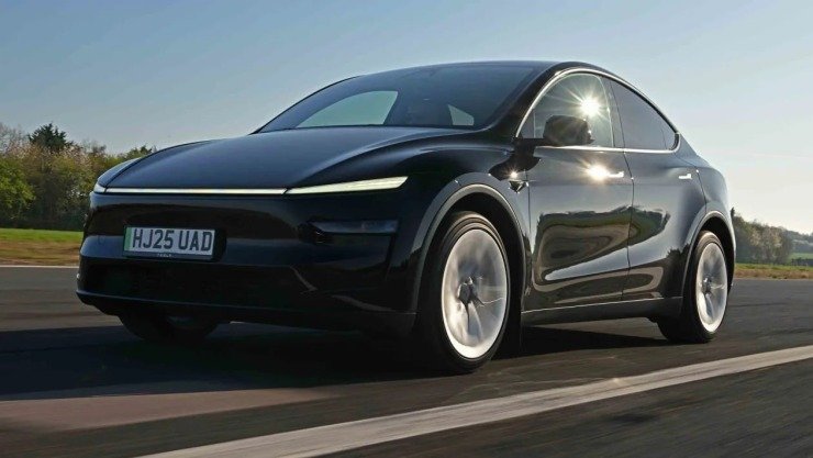 Υπό νέα έρευνα η Tesla μετά από ατυχήματα με το σύστημα FSD