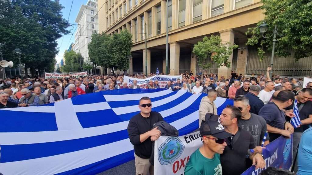 Βγήκαν στους δρόμους οι στρατιωτικοί για το νομοσχέδιο του υπουργείου Εθνικής Άμυνας – ΦΩΤΟ
