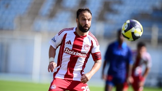 Super League 2: Με μαγικό τον 800άρη Βαλμπουενά, ο Ολυμπιακός Β 3-2 την Athens Kallithea, ακάθεκτος ο Πανιώνιος (Βίντεο)