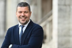 Στάσσης: Επενδύσεις στην ενεργειακή ευελιξία στην εποχή των data centers – Απαραίτητη η βελτίωση του
