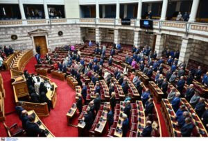 Βουλή: Συνεχίζεται η συζήτηση του νομοσχεδίου του υπουργείου Εργασίας – Ένσταση αντισυνταγματικότητας για το