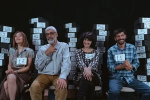 Η ομάδα «Εμείς» επανασυστήνει την παράσταση “Interview” στο Θέατρο OLVIO