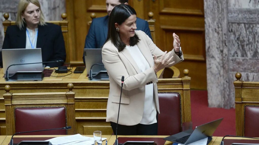 Εργασιακό νομοσχέδιο: Ονομαστική ψηφοφορία και στα 97 άρθρα ζήτησε η ΝΔ – Αποχώρησε ο ΣΥΡΙΖΑ
