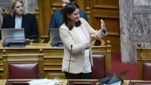 Εργασιακό νομοσχέδιο: Ονομαστική ψηφοφορία και στα 97 άρθρα ζήτησε η ΝΔ – Αποχώρησε ο ΣΥΡΙΖΑ