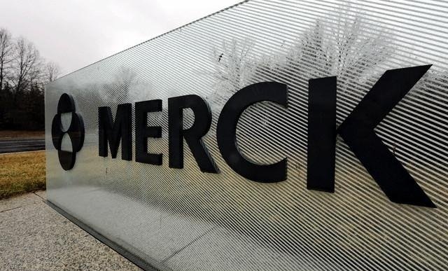ΗΠΑ: Η γερμανική φαρμακοβιομηχανία Merck ανακοίνωσε μειώσεις σε σκευάσματα