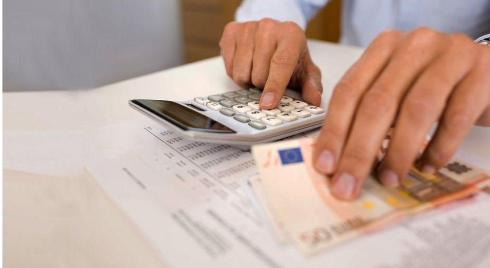 Προϋπολογισμός 2026: Τα «κέρδη» ανά ηλικία και για κάθε νοικοκυριό – Δείτε αναλυτικά παραδείγματα –