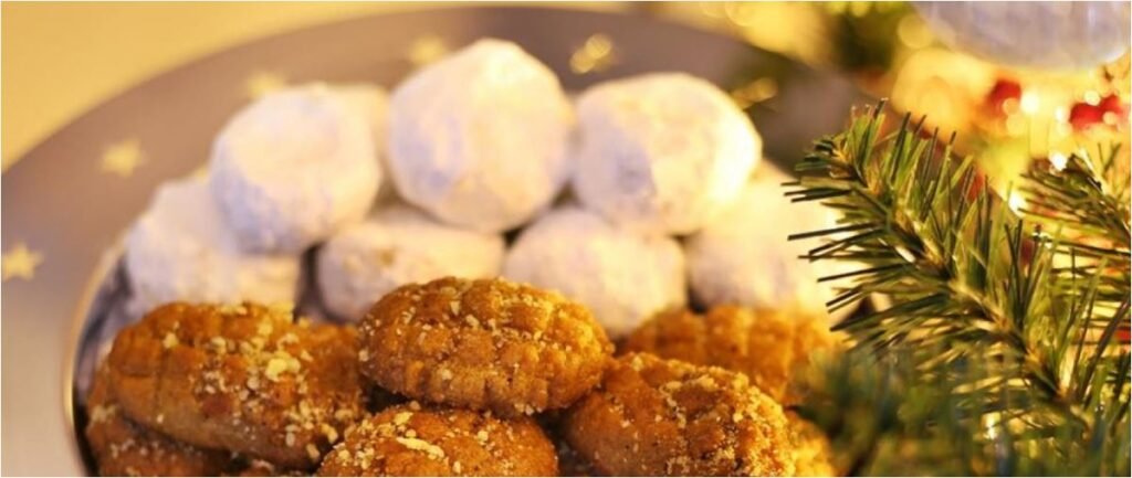 Σε ρυθμούς… Χριστουγέννων τα ζαχαροπλαστεία – Αυξημένη ζήτηση για μελομακάρονα και κουραμπιέδες –