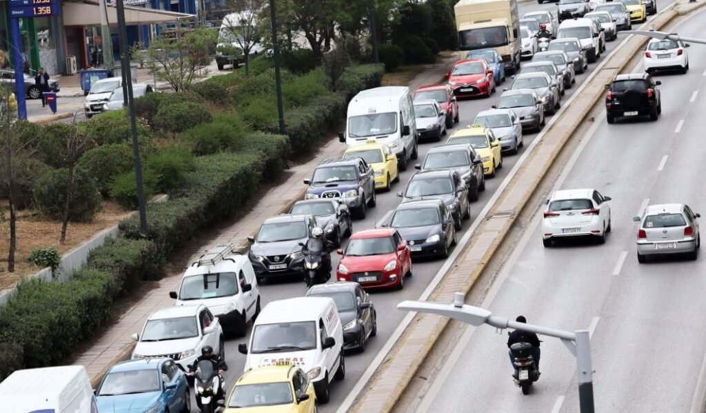 Νέος ΚΟΚ: Τι ισχύει για καφέ, μπουφάν και ψώνια στο αυτοκίνητο – enikonomia.gr