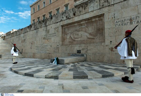Βουλή: Κατατέθηκε η τροπολογία της κυβέρνησης για το Μνημείο του Αγνώστου Στρατιώτη – Τι προβλέπει