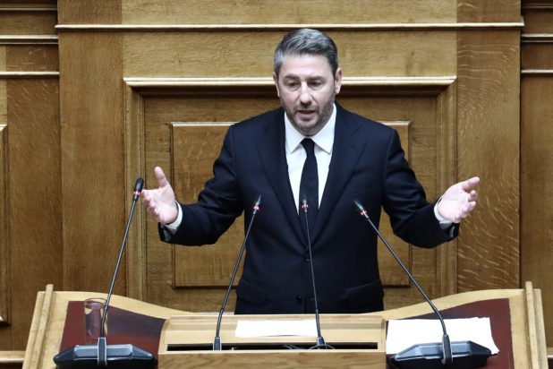 Ανδρουλάκης: Ετοιμάζεται να ανεβάσει τους τόνους στη Βουλή – Τι αναμένεται να πει στον Πρωθυπουργό