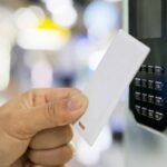 Η Ψηφιακή Κάρτα Εργασίας Επεκτείνεται: Ποιες Επιχειρήσεις Τώρα Υποχρεούνται να Ενταχθούν στο Σύστημα